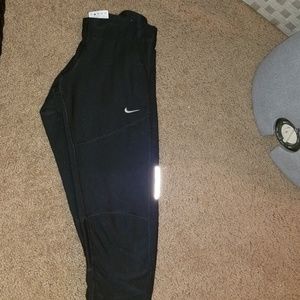 Nike cropped leggings
